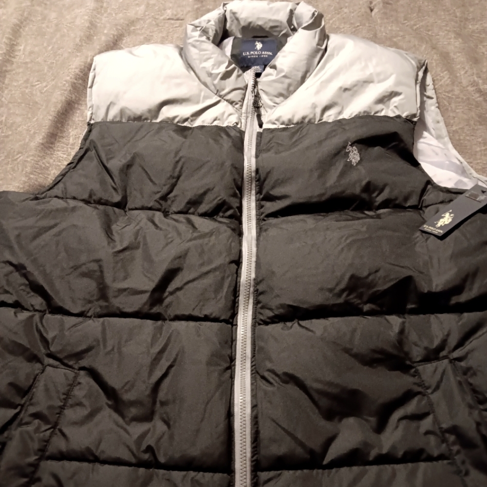 Mens 3XL puffer vest